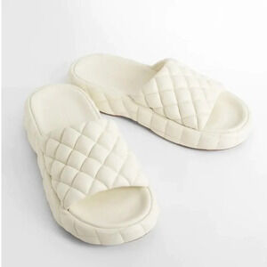 Bottega Veneta Stretch Padded Sandals in White 40 10 With Box Womens Puffy Slide